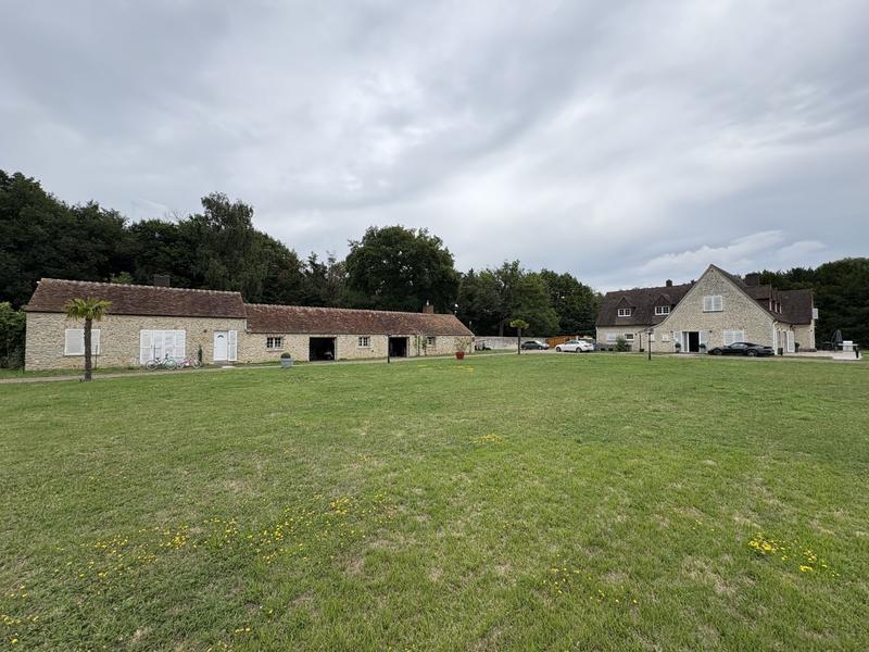 Maison - 500 m² - 9 pièces