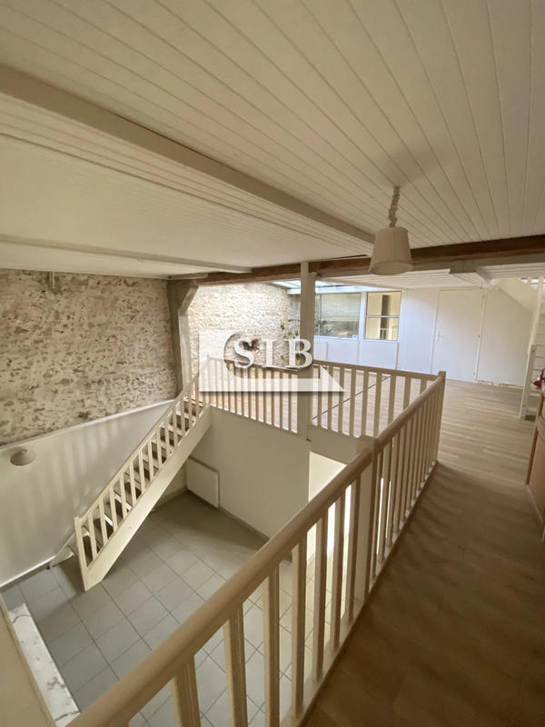 Maison - 228 m² - 7 pièces