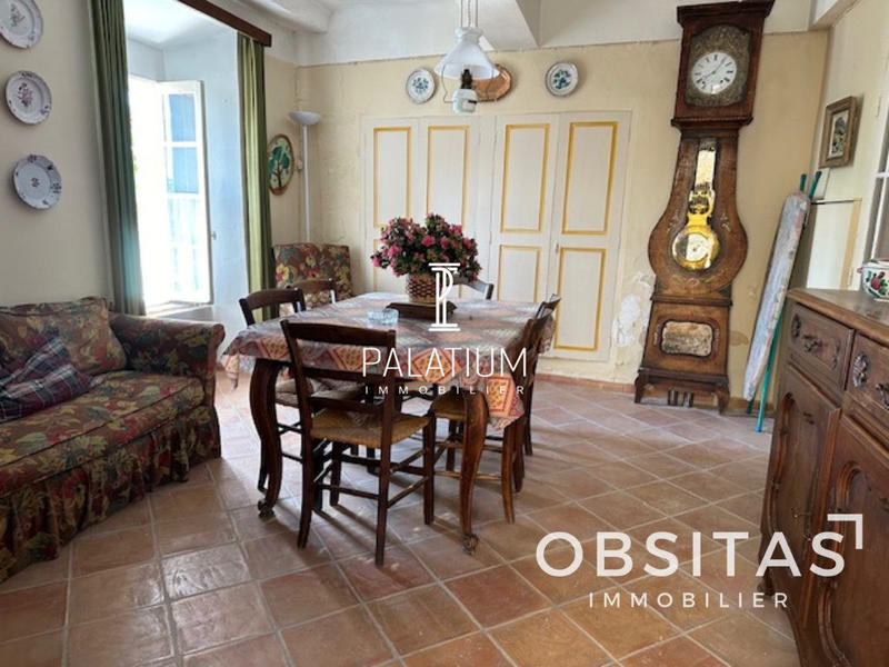 Maison - 133 m² - 9 pièces