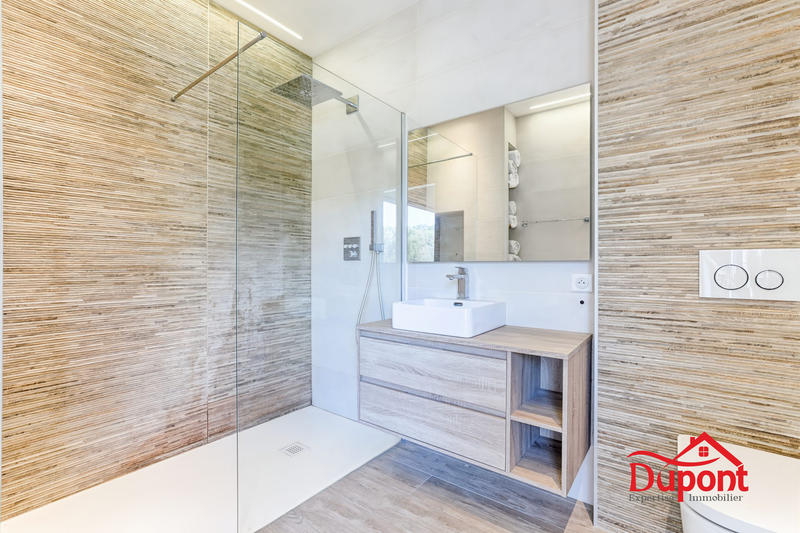 Villa - 230 m² - 5 pièces