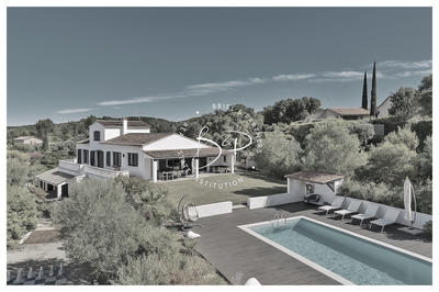 Maison - 293 m² - 11 pièces