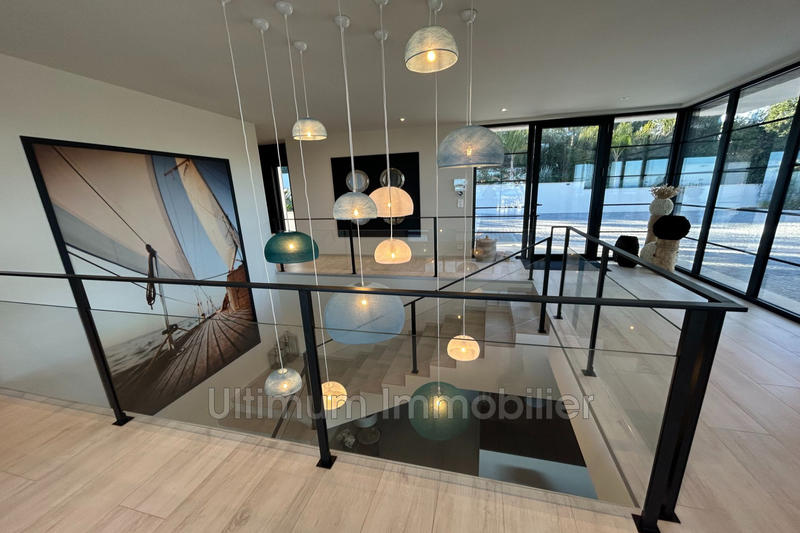 Villa - 380 m² - 7 pièces