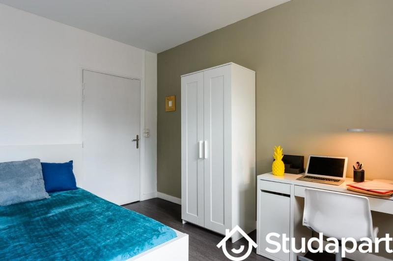 Chambre - 13 m² - 1 pièce