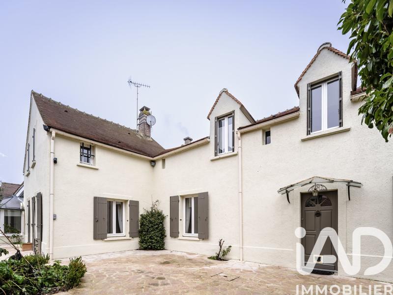 Maison - 205 m² - 7 pièces