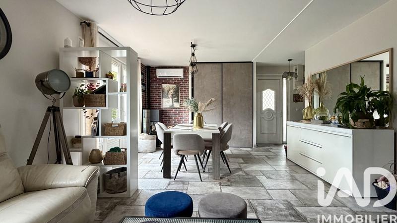 Maison - 90 m² - 5 pièces