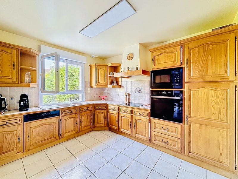 Maison - 93 m² - 5 pièces