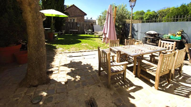 Maison - 165 m² - 8 pièces