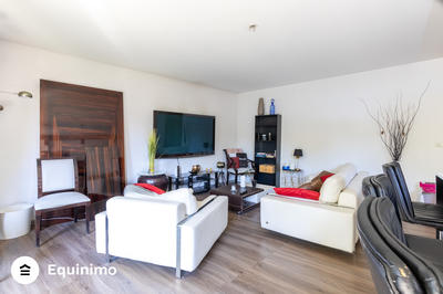 Appartement - 90 m² - 4 pièces