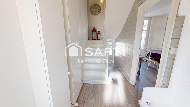 Villa - 180 m² - 9 pièces