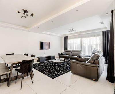 Maison - 130 m² - 4 pièces