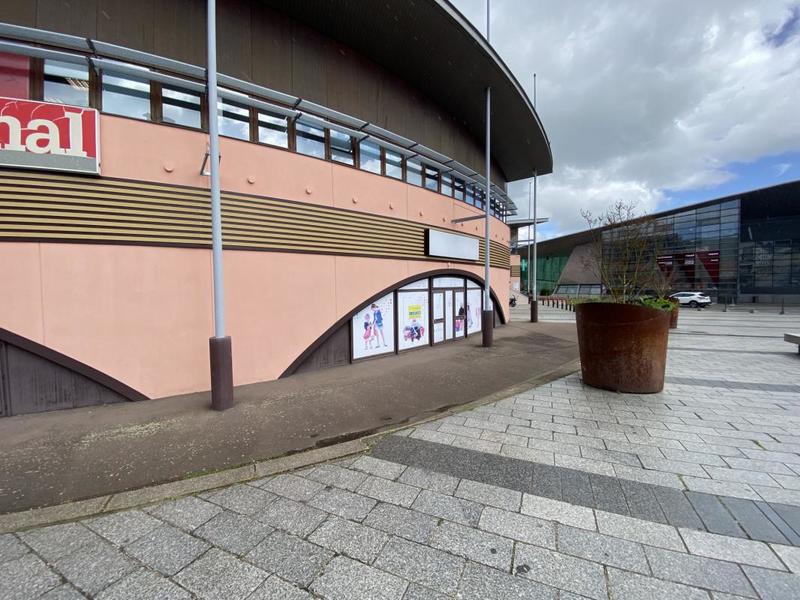 Local commercial - 61 m²