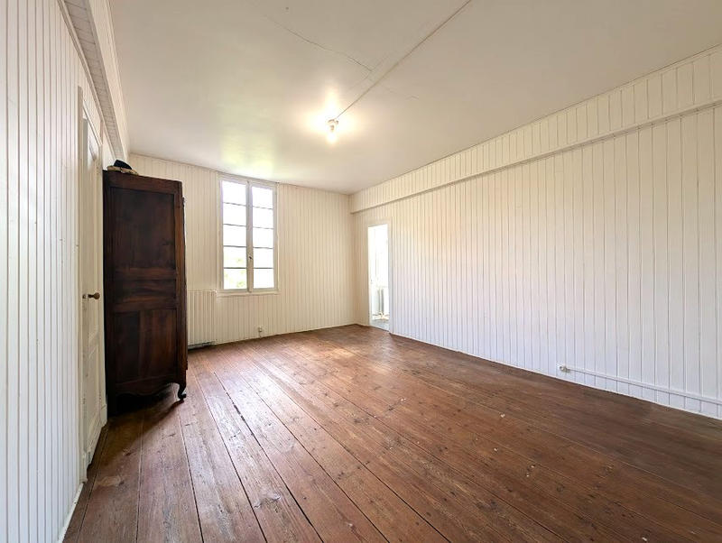 Maison - 250 m² - 7 pièces