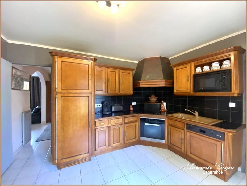 Maison - 180 m² - 6 pièces