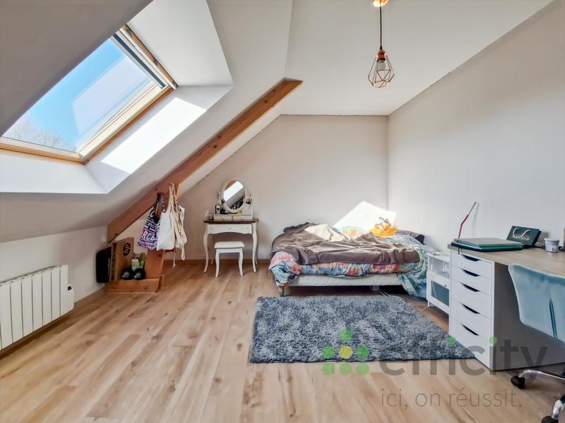 Pavillon - 185 m² - 7 pièces