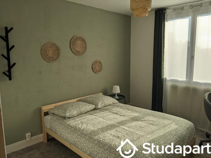 Chambre - 12 m² - 1 pièce