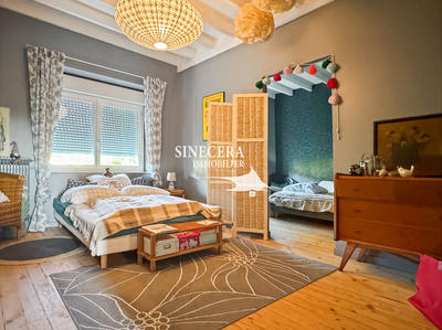 Maison - 260 m² - 9 pièces