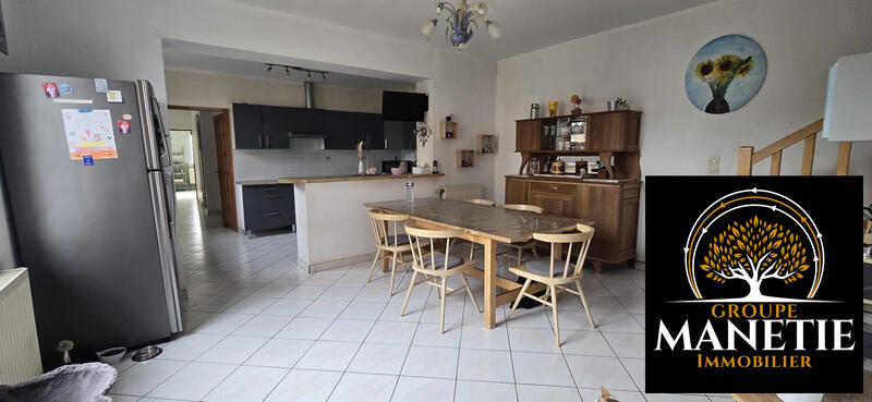 Maison - 210 m² - 6 pièces
