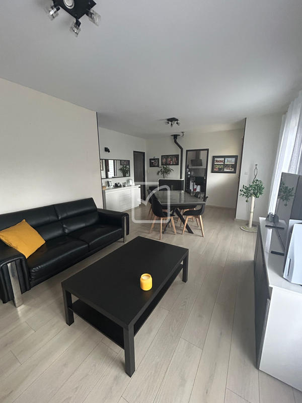 Maison - 150 m² - 9 pièces