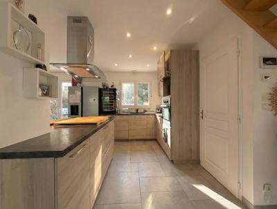 Pavillon - 110 m² - 5 pièces