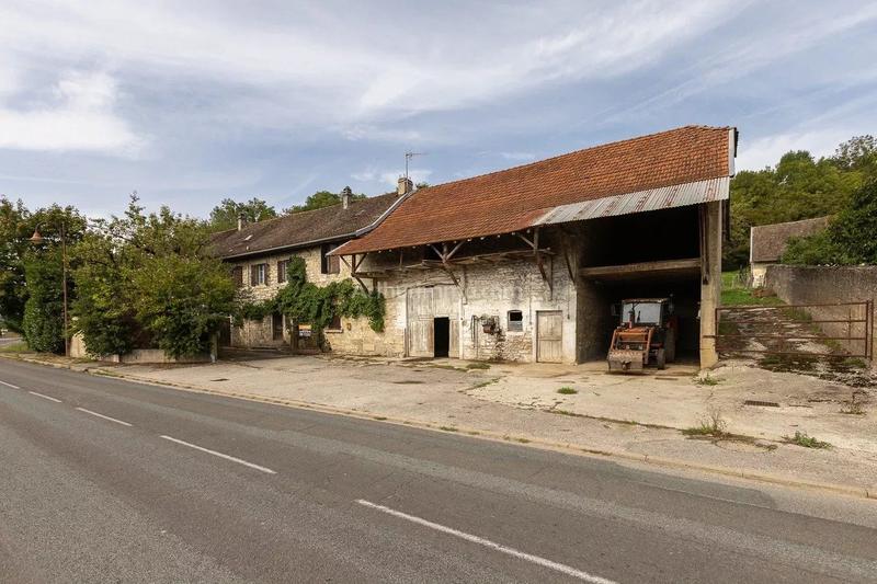 Maison - 238 m² - 10 pièces