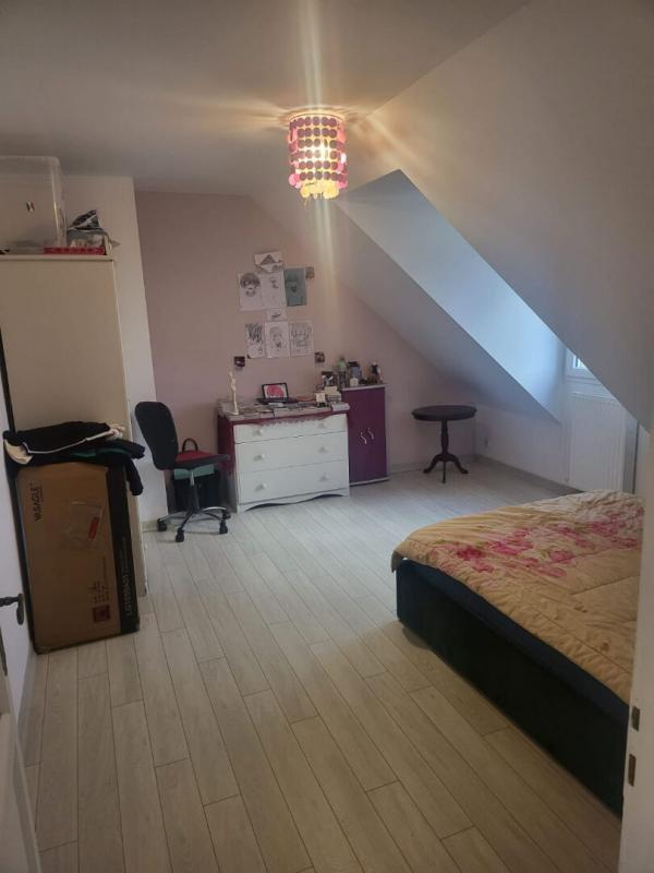 Maison - 224 m² - 8 pièces