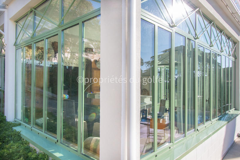 Maison - 255 m² - 6 pièces