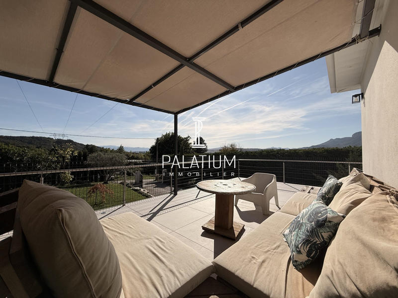 Maison - 138 m² - 4 pièces