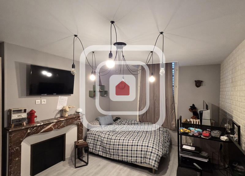 Immeuble - 11 pièces