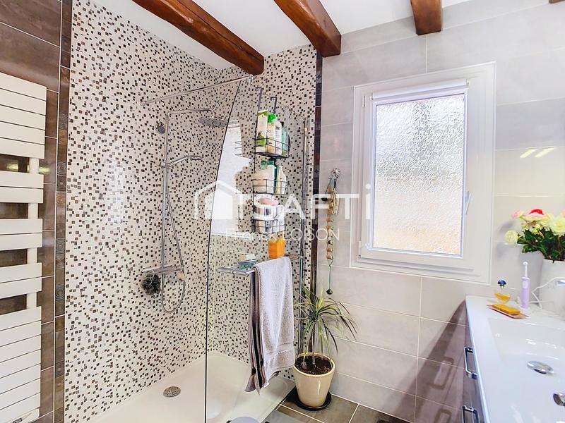 Maison - 220 m² - 11 pièces