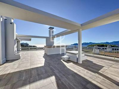 Appartement - 77 m² - 3 pièces