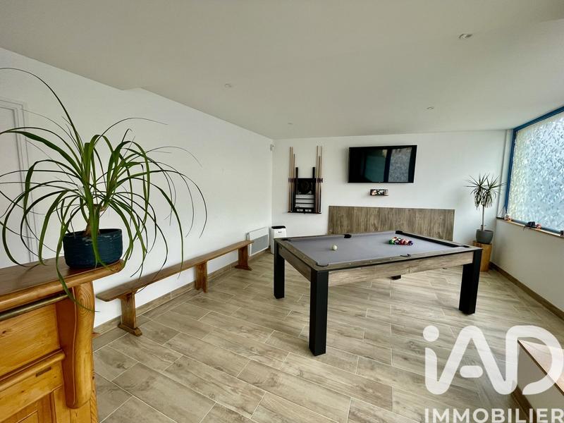 Maison - 317 m² - 17 pièces