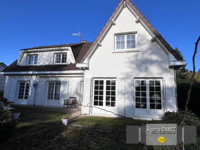 Maison - 200 m² - 8 pièces