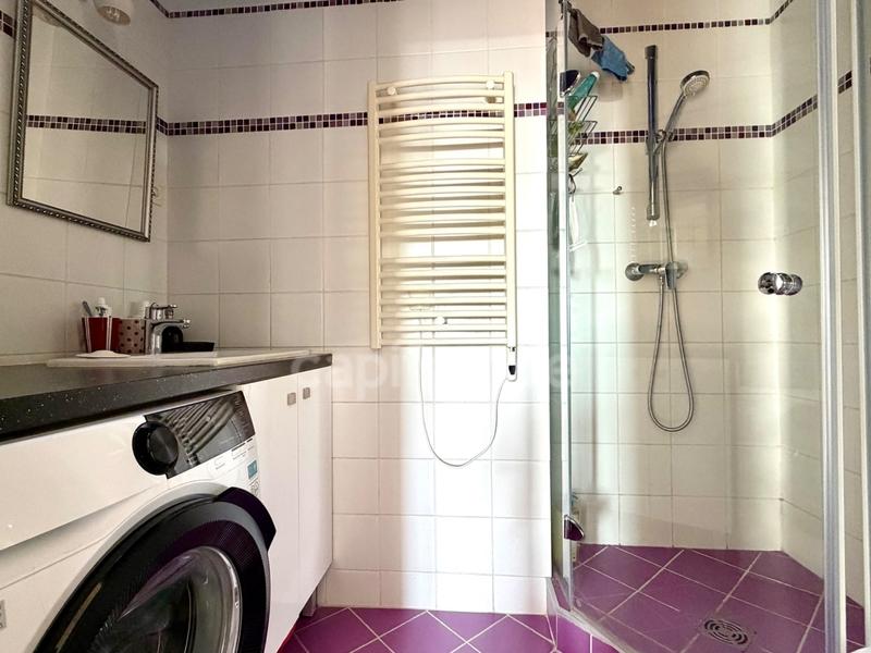 Appartement - 100 m² - 5 pièces