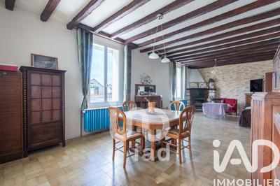 Maison - 166 m² - 9 pièces