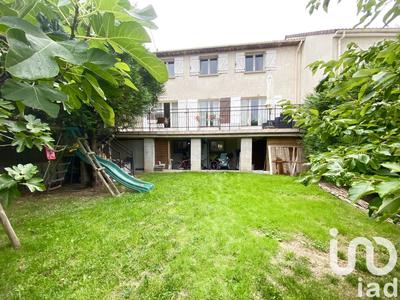 Maison - 210 m² - 9 pièces