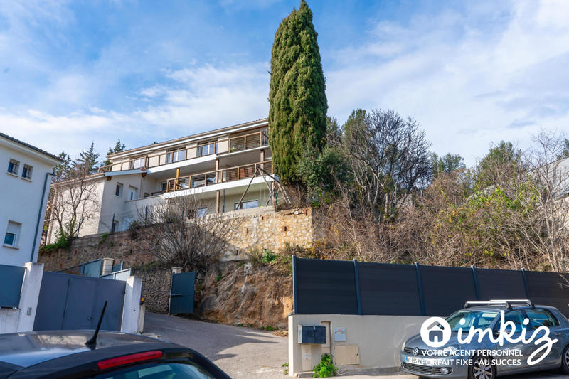 Maison - 290 m² - 10 pièces