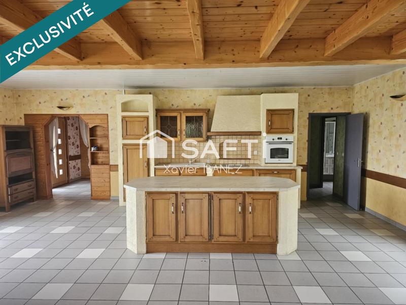 Maison - 208 m² - 6 pièces