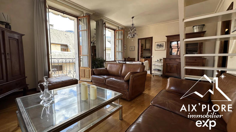 Appartement - 104 m² - 4 pièces