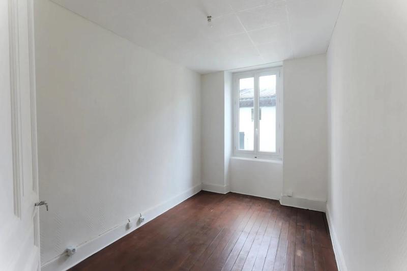 Appartement - 600 m² - 25 pièces
