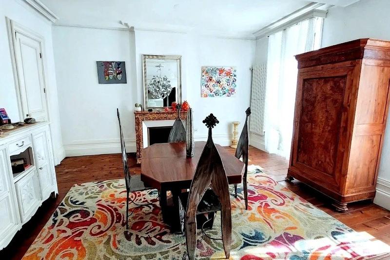 Maison de maîtres - 365 m² - 14 pièces