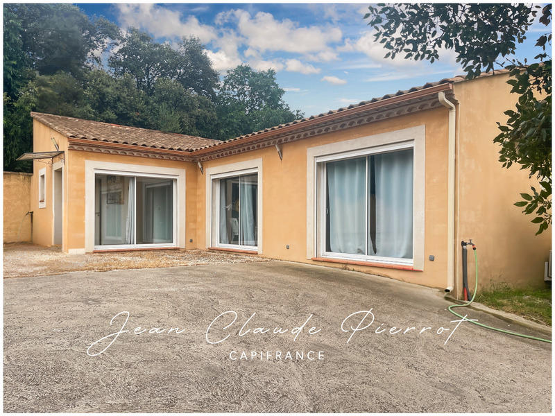 Maison - 218 m² - 5 pièces