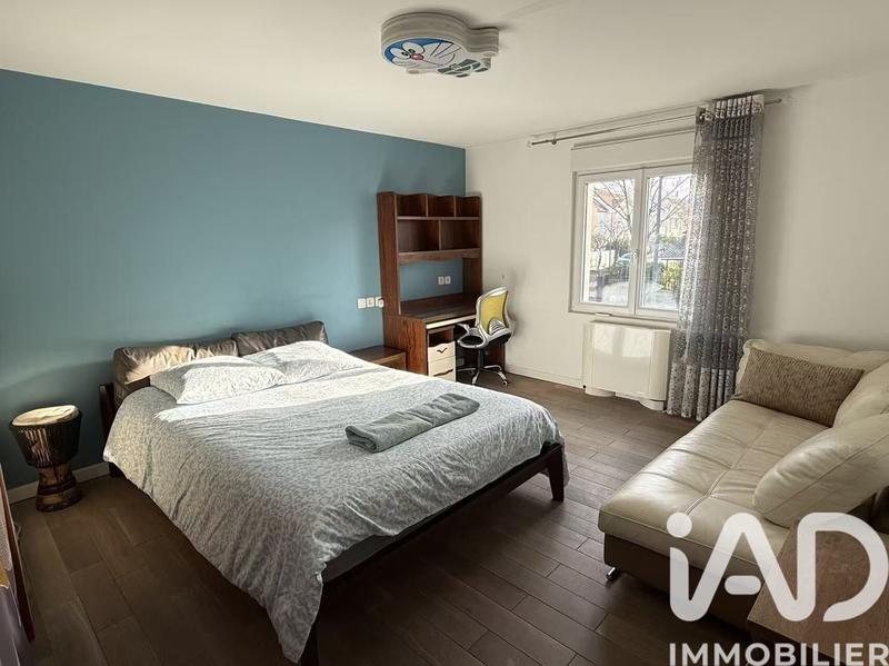 Maison - 192 m² - 8 pièces