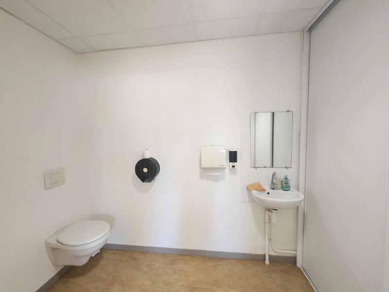 Local commercial - 120 m² - 3 pièces