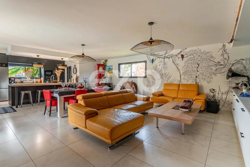 Maison - 160 m² - 6 pièces