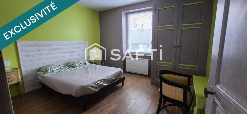 Maison - 250 m² - 10 pièces