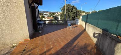 Villa - 180 m² - 8 pièces