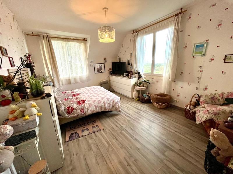 Maison - 205 m² - 8 pièces