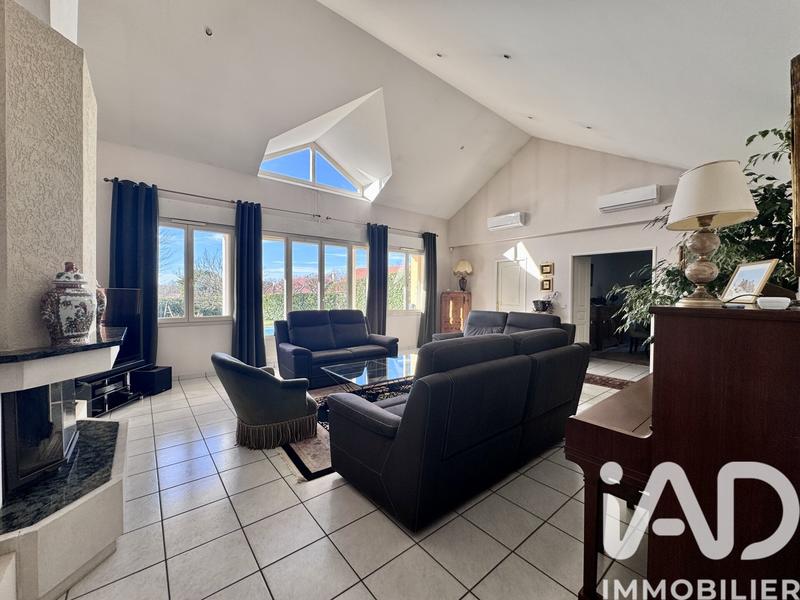 Maison - 192 m² - 7 pièces