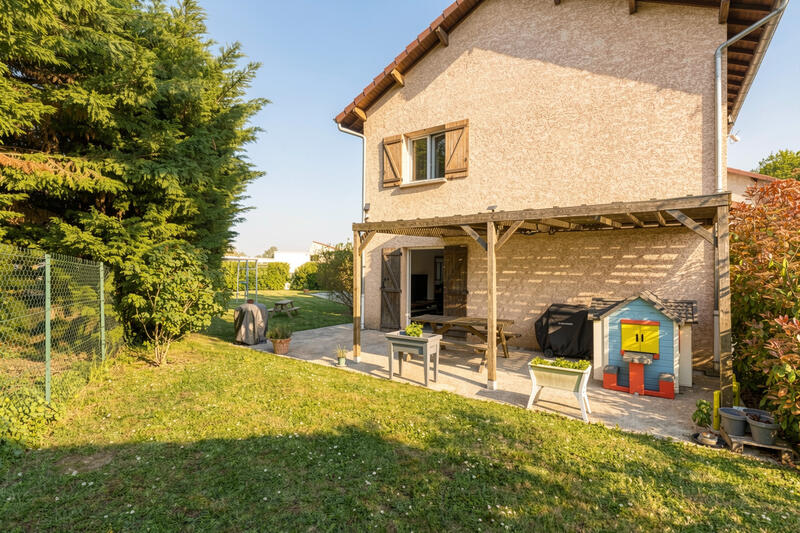 Maison - 110 m² - 5 pièces