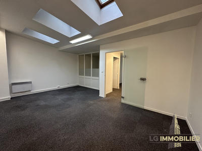 Bureau - 77 m² - 3 pièces